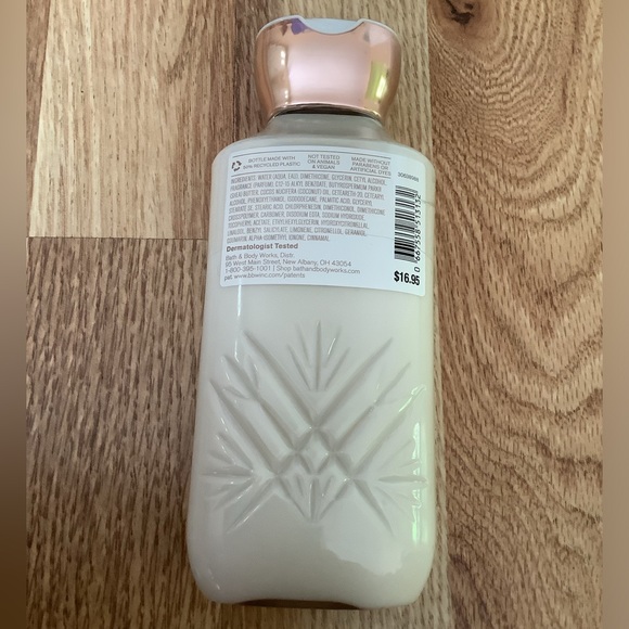 Bath & Body Works Pure Wonder Body Lotion Regular Size New - Picture 2 of 5